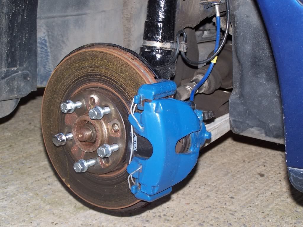 UKSaabs • View topic painting hubs and calipers