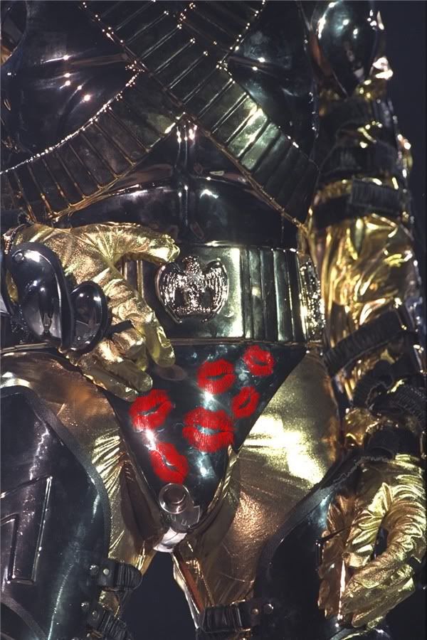 MJkiss.jpg