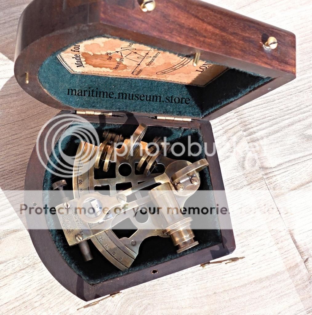 古董 航海 罗盘 made of solid brass.